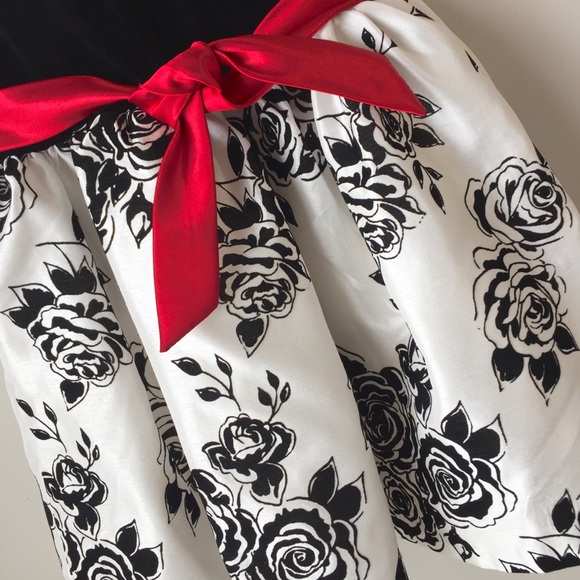 Girls Black White Velour Roses Fit & Flare Dress - Picture 4 of 8